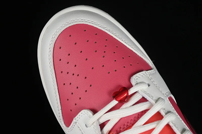 All Categories Nk SB Dunk Series Nk SB Dunk Low Low-top sneakers N version Nk Dunk Low GS "Valentine's Day" Valentine's Day color SB low-top casual sneakers HF0736-161